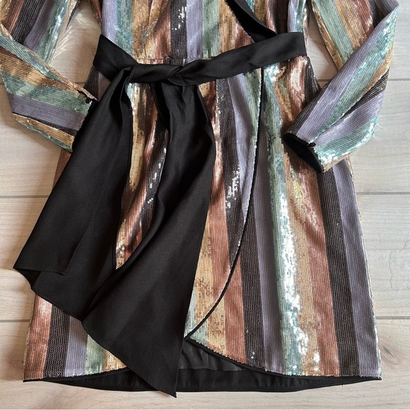 NWOT Venus Sequins Tie Front Dress - Picture 2 of 4